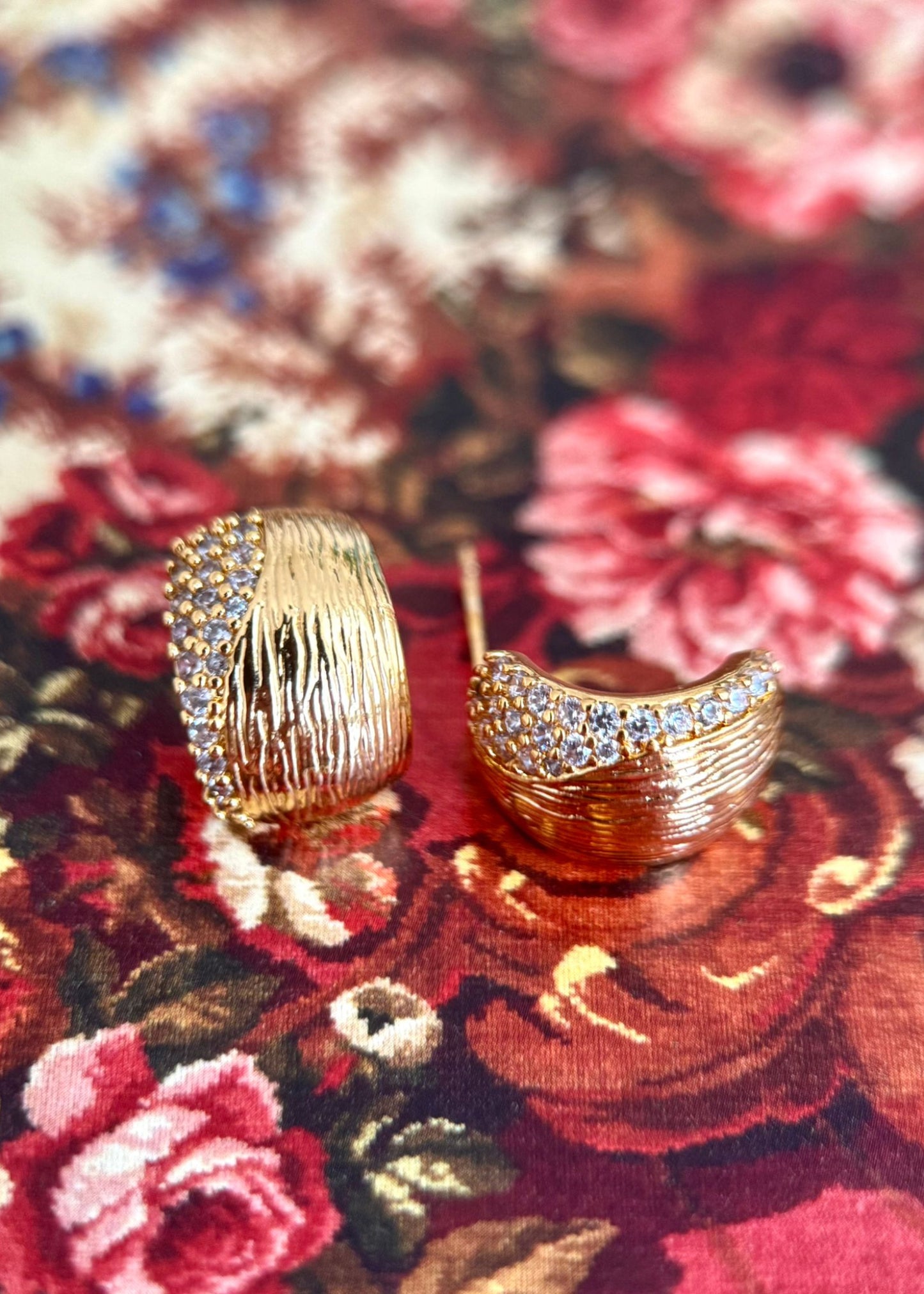 Muse Ohrstecker in Gold